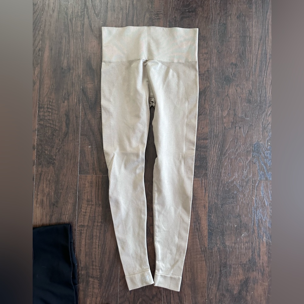 Set Active, tan seamless leggings. Small.